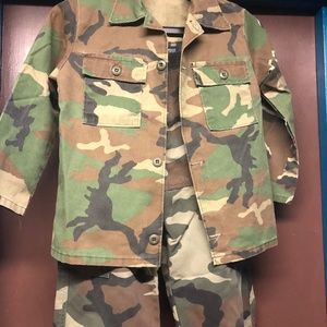 Boys camo shirt sz 14